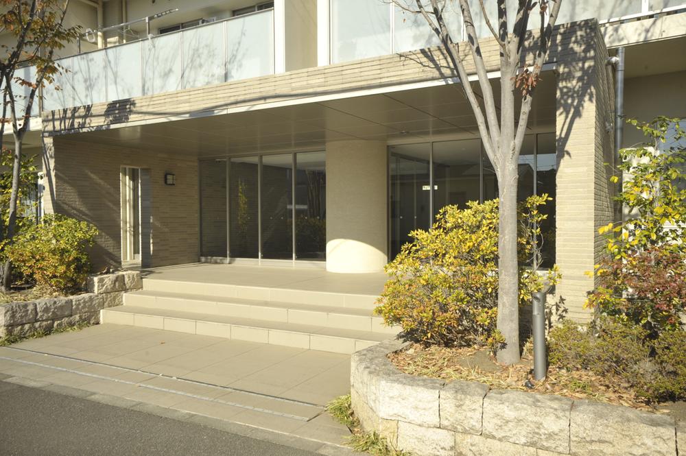 Entrance. Common areas