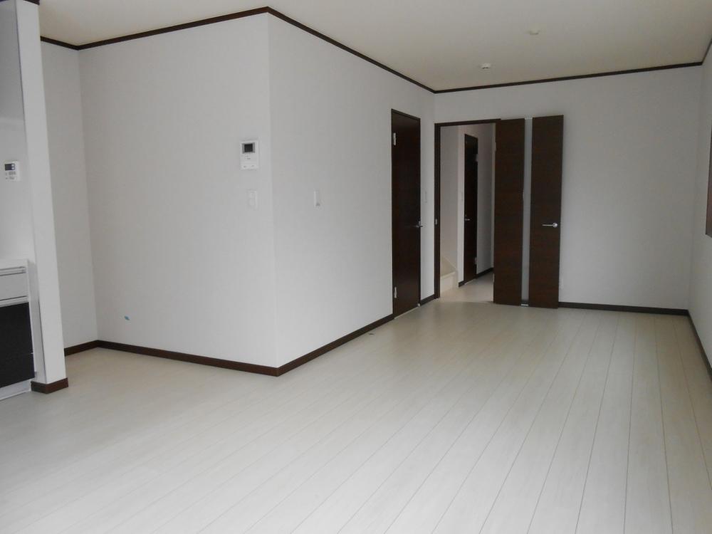 Living. Local (12 May 2013) shooting 4 Building