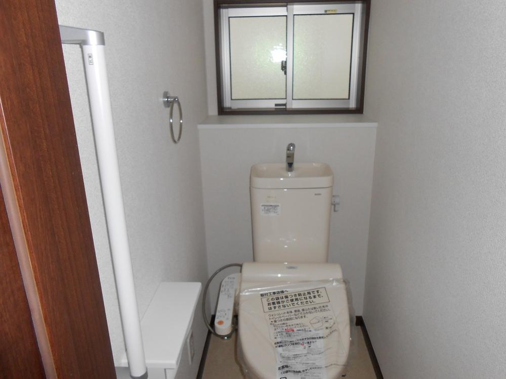 Toilet. Indoor (12 May 2013) Shooting 4 Building