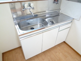 Kitchen. Gas stove is a carry-type ☆ 