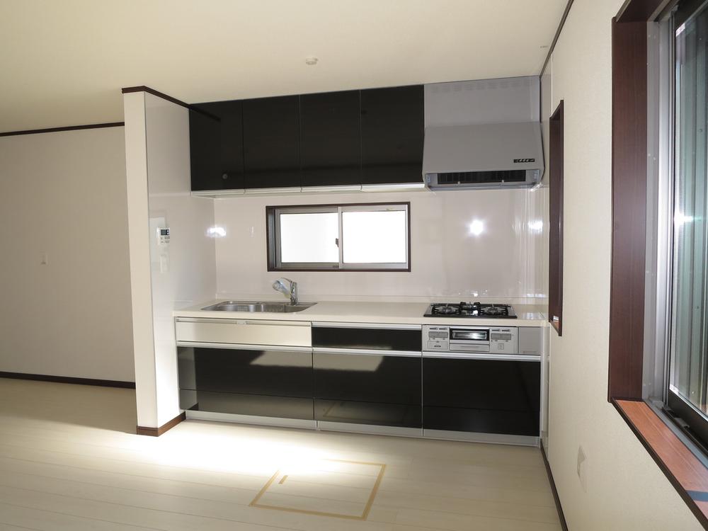 Kitchen. Local (11 May 2013) Shooting