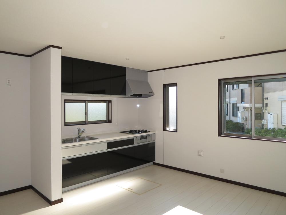 Kitchen. Local (11 May 2013) Shooting