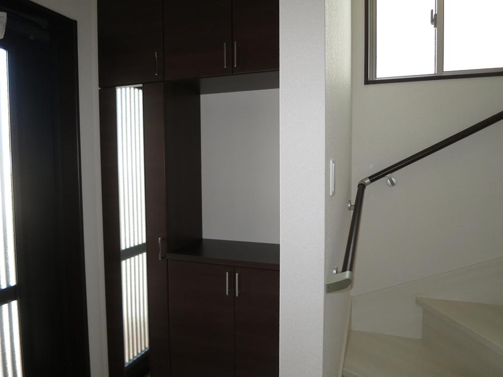 Entrance. Local (11 May 2013) Shooting