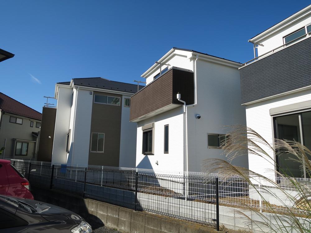 Local appearance photo. Local (11 May 2013) Shooting