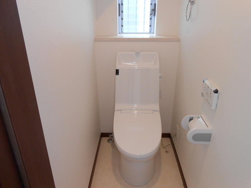 Same specifications photos (Other introspection). Same specifications toilet