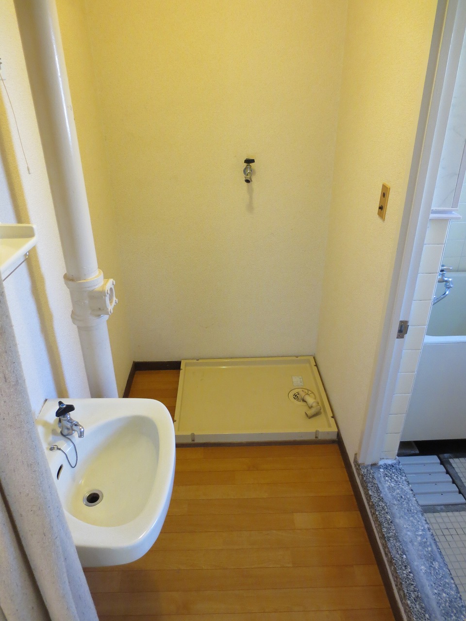 Washroom. Grooming check here ☆ 