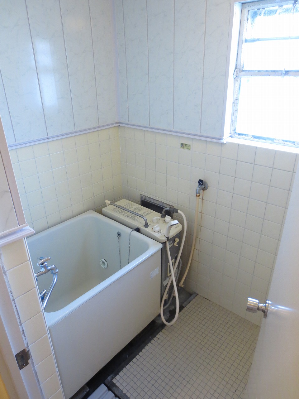 Bath. You can reheating because it is a balance kettle