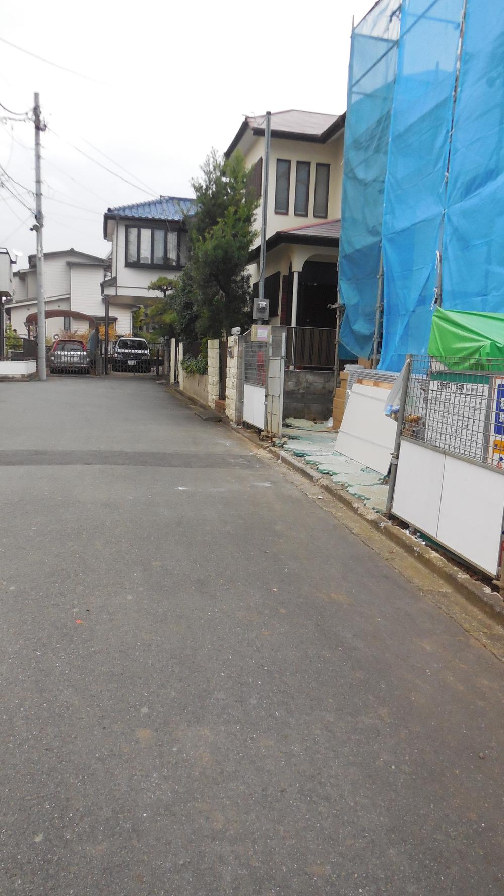 Local photos, including front road. Local (11 May 2013) Shooting