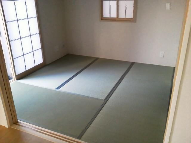 Non-living room. Indoor (12 May 2013) Shooting