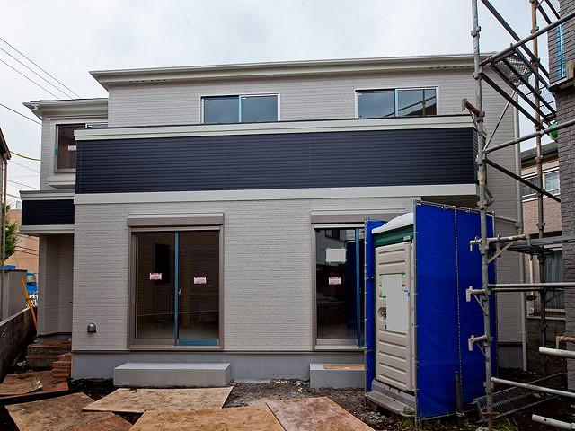 Local appearance photo. Local (11 May 2013) Shooting