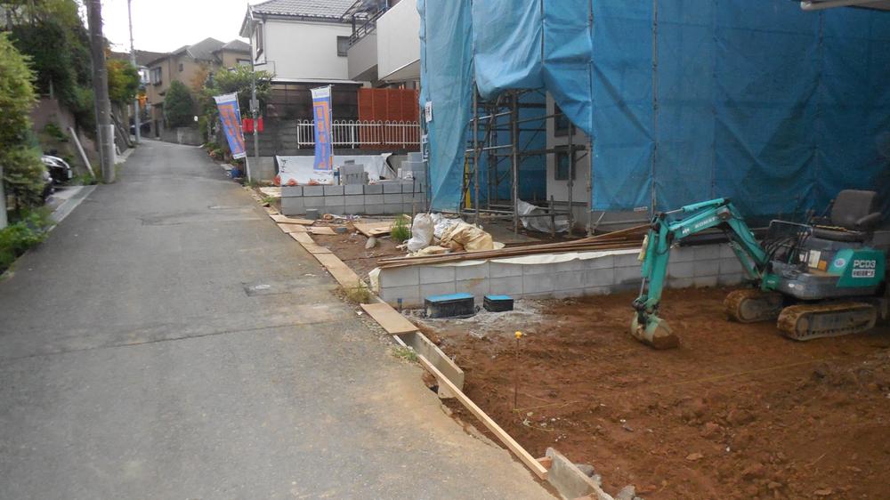 Local photos, including front road. Local (10 May 2013) Shooting