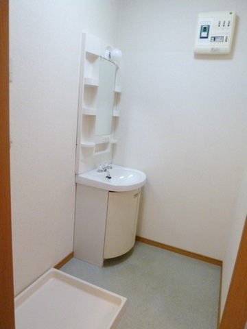 Washroom. Clean or even spacious washroom