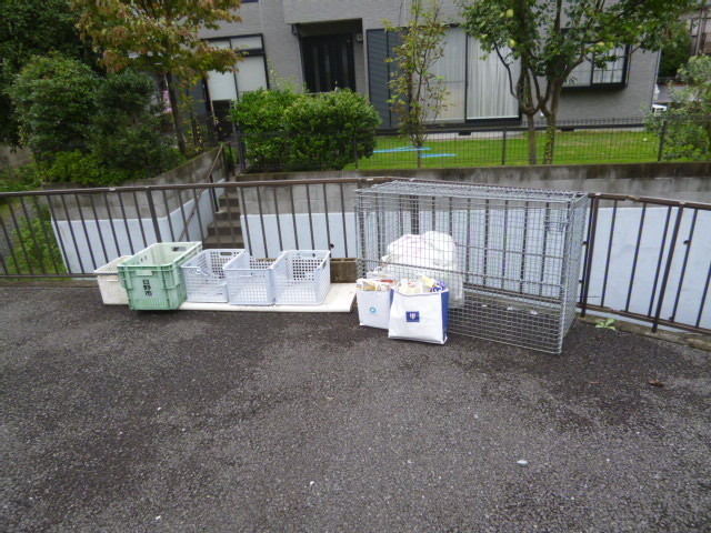 Other common areas. Garbage yard