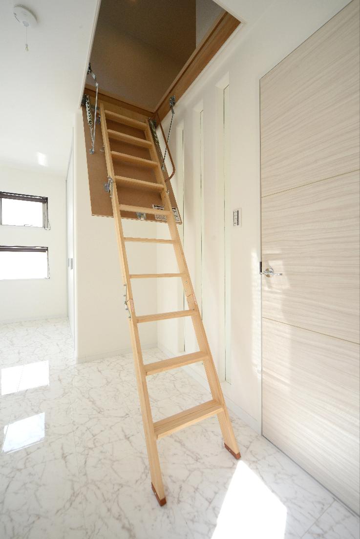 Non-living room. Example of construction