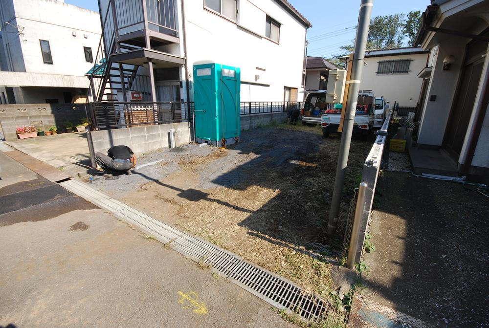 Local photos, including front road. Local (September 2013) Shooting