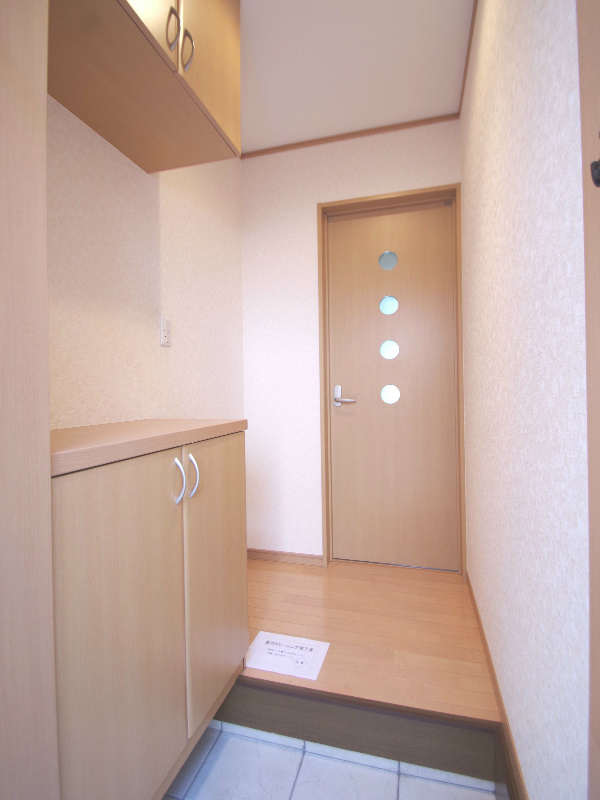 Entrance. Entrance hall