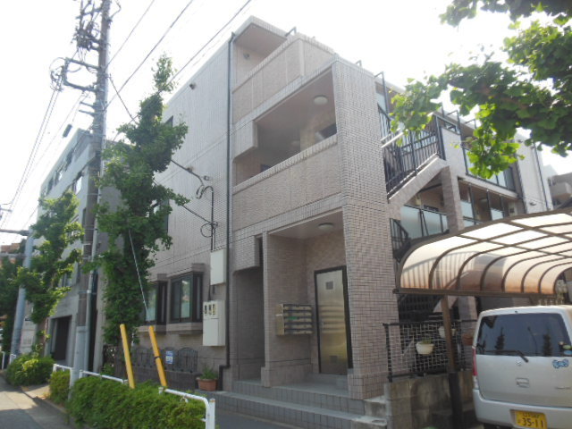 Building appearance. That day good we have the room bright