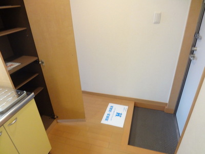 Entrance.  ☆ Entrance with cupboard ☆ 