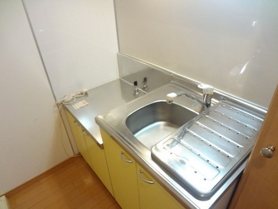 Kitchen.  ☆ Two-burner stove installation Allowed ☆ 