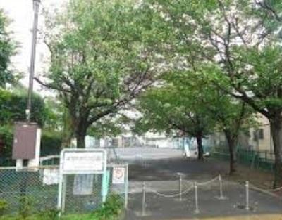 park. 300m to young bamboo park