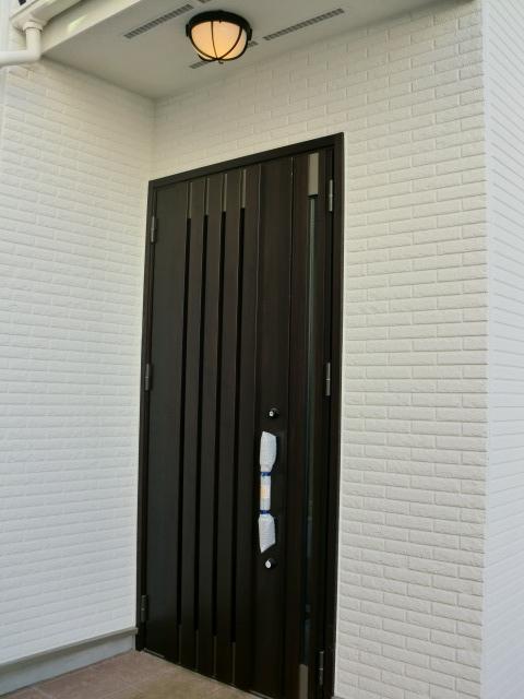 Entrance. Local (12 May 2013) Shooting