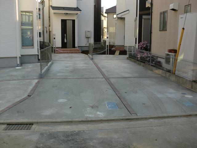 Parking lot. Local (12 May 2013) Shooting