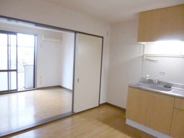 Living and room. Spacious dining