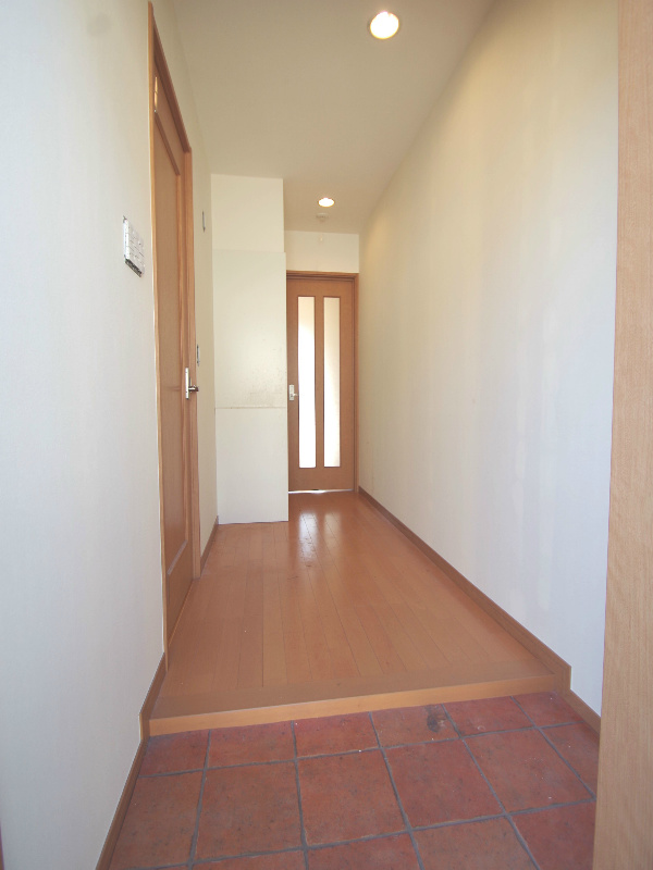 Entrance. Spacious entrance space