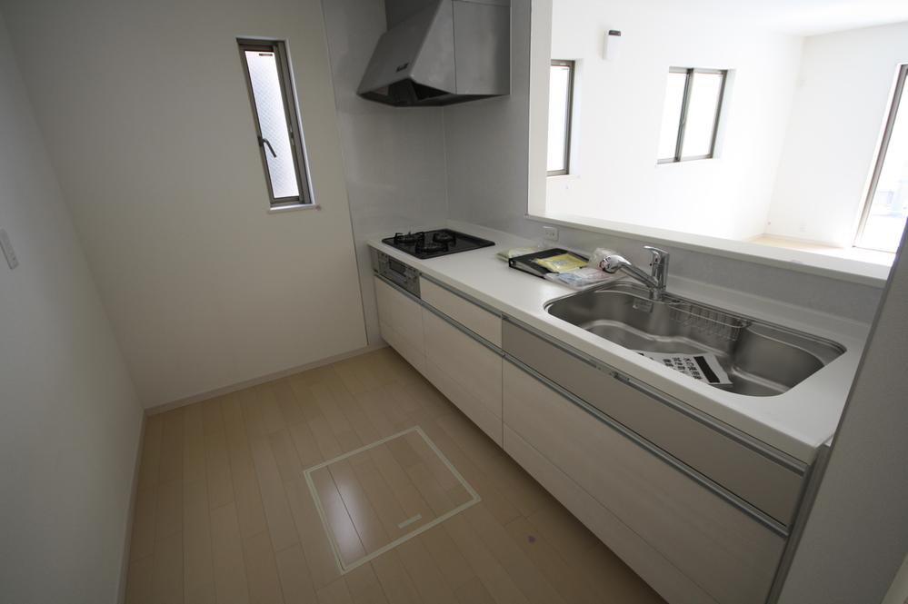 Same specifications photo (kitchen). Example of construction