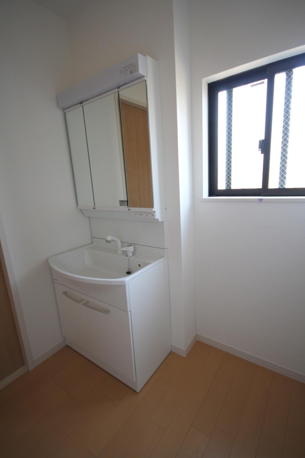 Same specifications photos (Other introspection). Example of construction