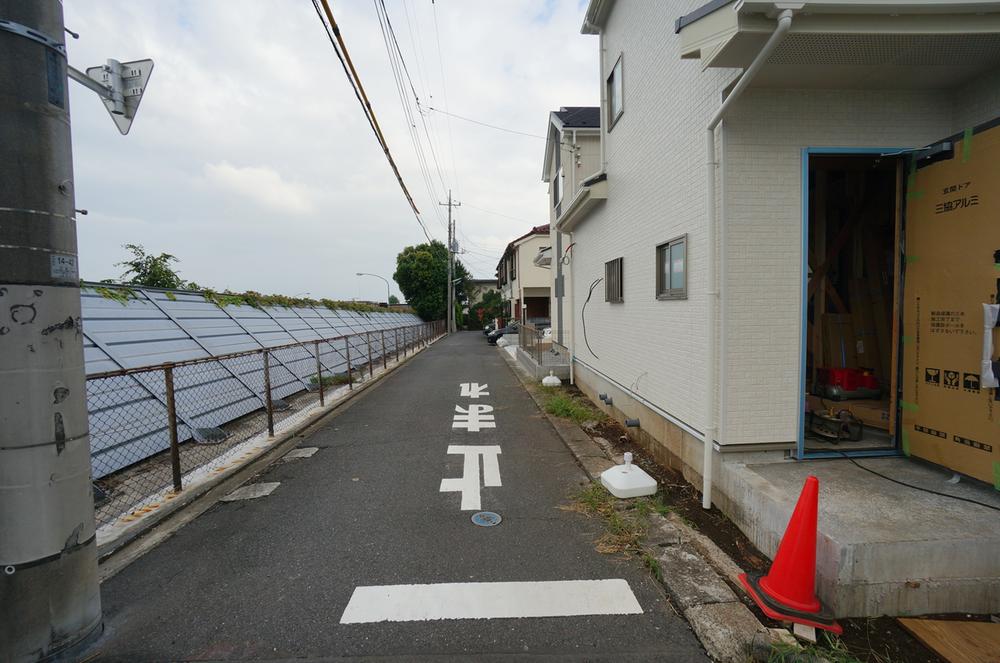 Local photos, including front road. 2013 September shooting