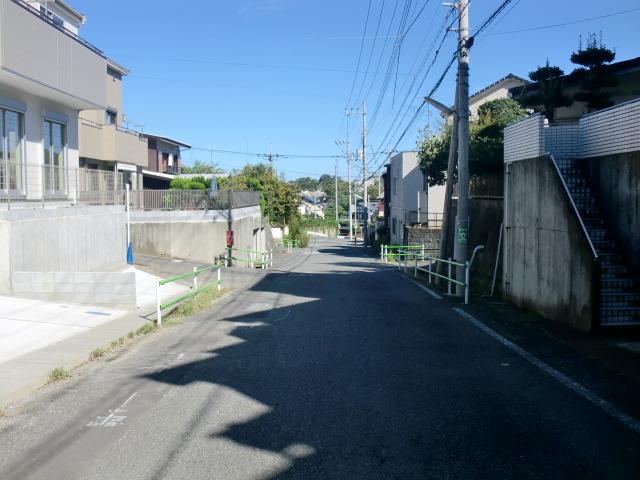 Local photos, including front road. Local (10 May 2013) Shooting