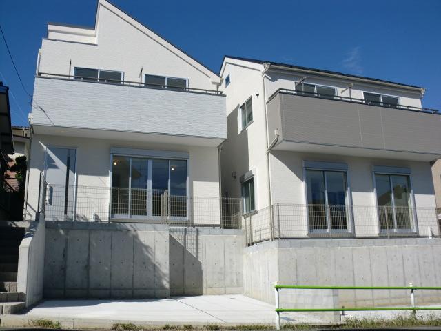 Local appearance photo. 1, 2 Building site (October 2013) Shooting