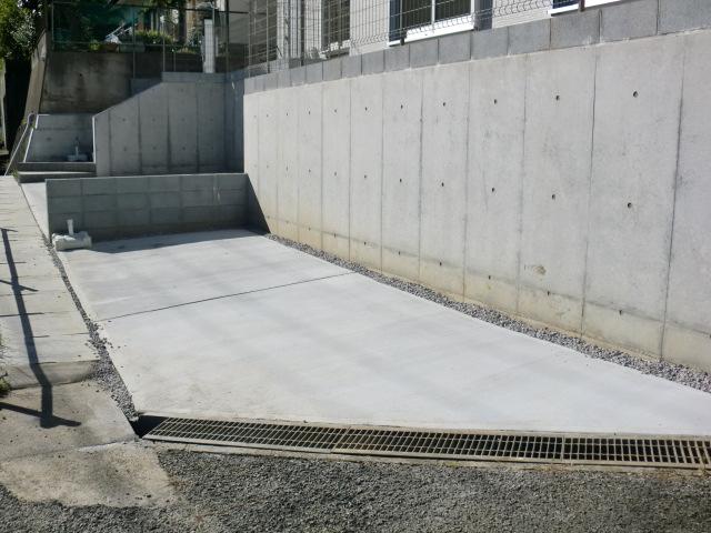 Parking lot. Building 2