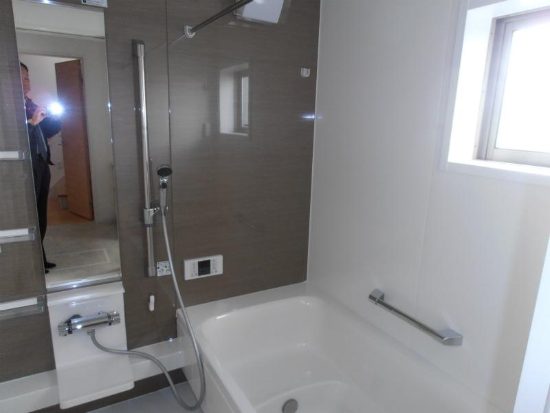 Bathroom. Indoor (12 May 2013) Shooting