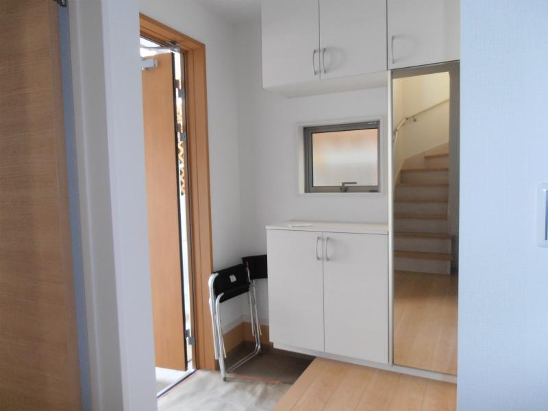 Entrance. Local (12 May 2013) Shooting