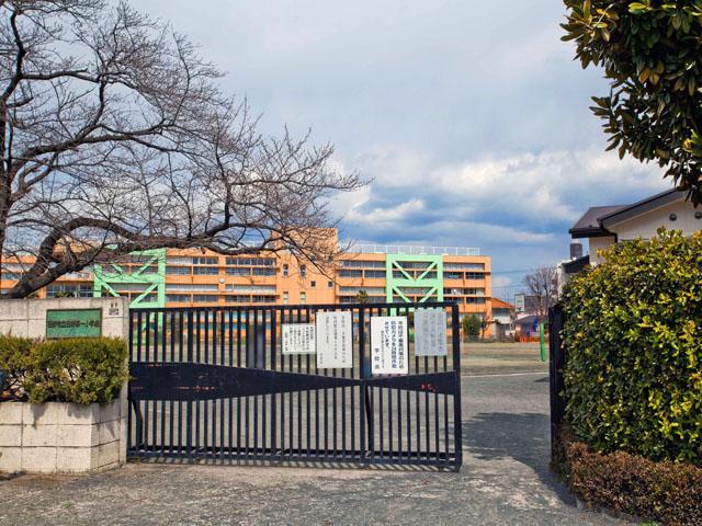 Primary school. 600m to Hino City first elementary school