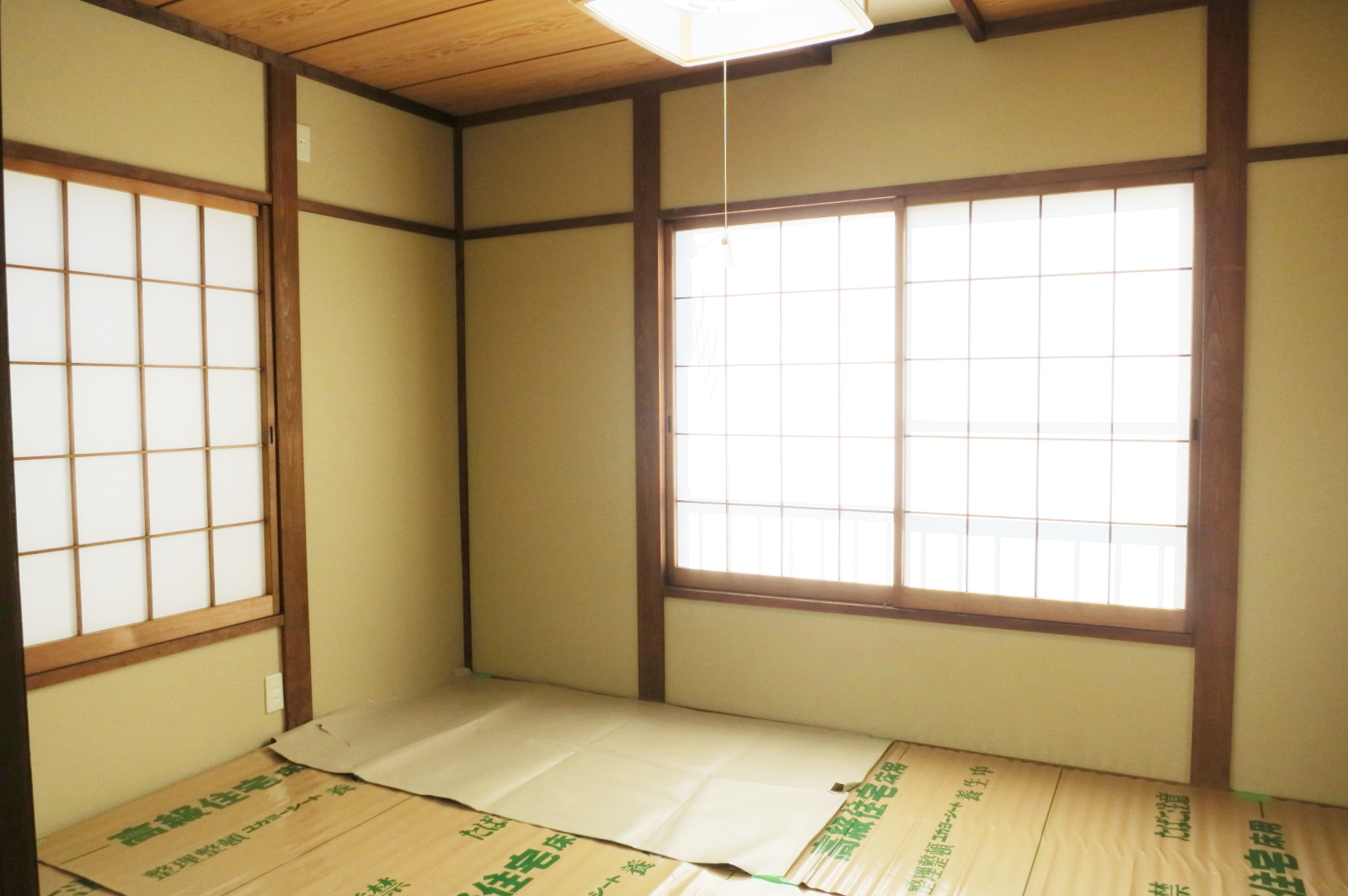 Living and room. Second floor 6-mat Japanese-style room It is bright with two-sided lighting