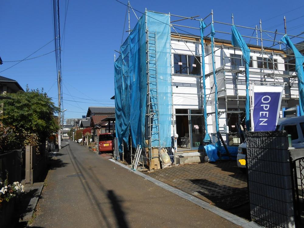 Local appearance photo. Local (11 May 2013) Shooting