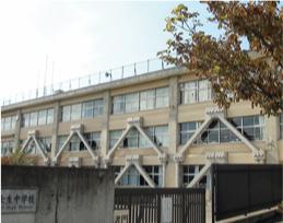 Junior high school. 1390m to Hino City Nanami junior high school