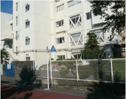 Primary school. 1400m to Hino Municipal Hino second elementary school