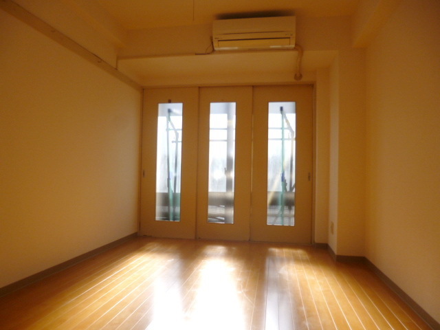 Living and room. Flooring