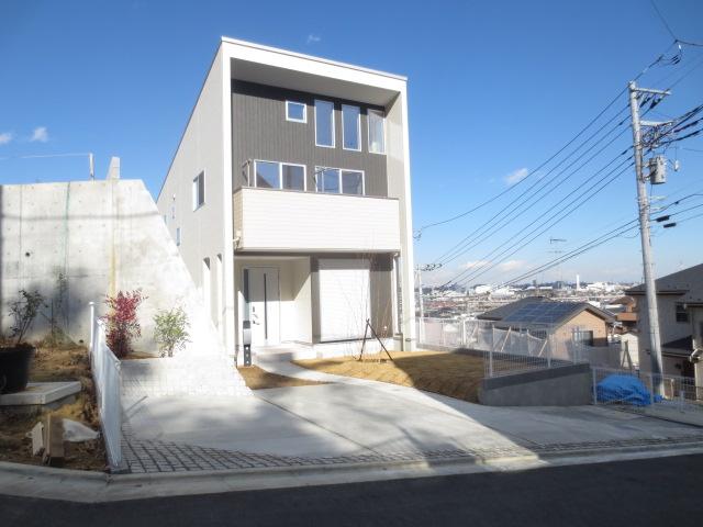 Local appearance photo. Newly built single-family Hino Misawa 3-chome Building B