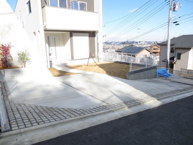 Parking lot. Building B Car space two Allowed