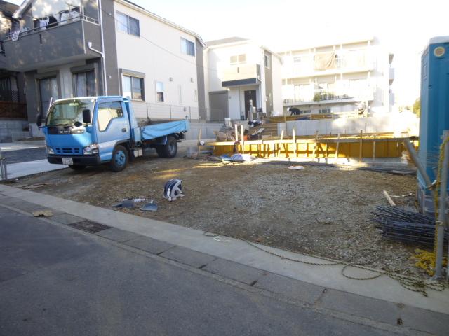 Local appearance photo. Local (11 May 2013) Shooting