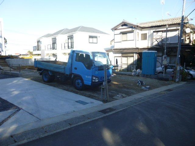 Local appearance photo. Local (11 May 2013) Shooting