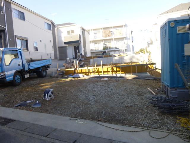 Local appearance photo. Local (11 May 2013) Shooting