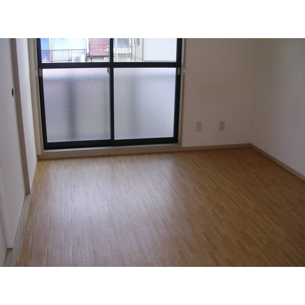 Living and room. Western-style 6 Pledge