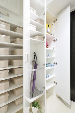 Shoe box / Other that Shimae the home stocker plenty of shoes, Maeru space a very supplies also