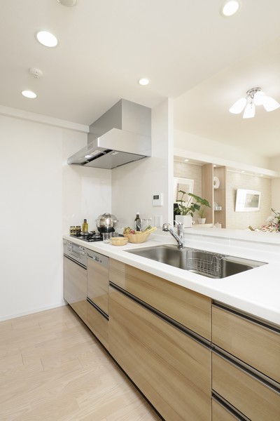 Open type bouncing also conversation with relax family in the kitchen living